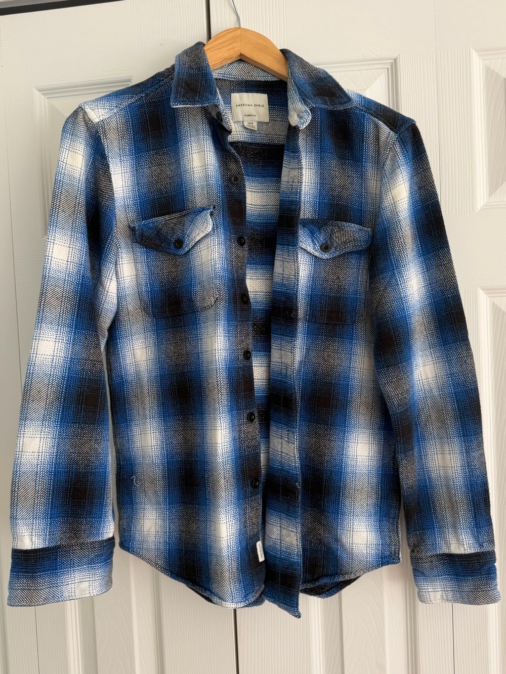 American Eagle Men’s Classic Fit Blue Plaid Flannel Shirt Size Small